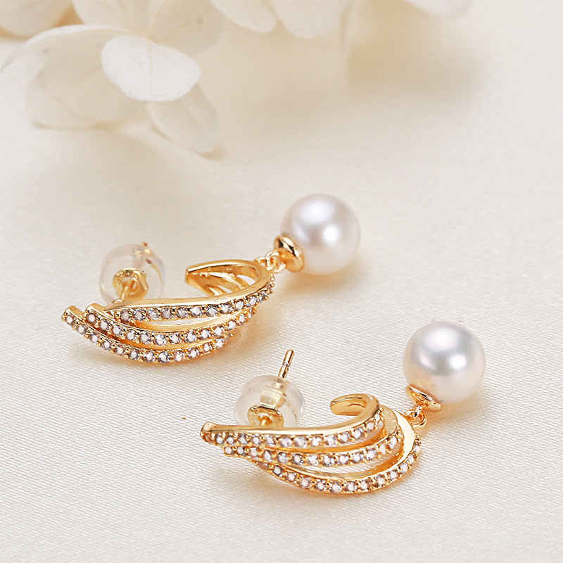 Brass Plated with 18K Gold Genuine Freshwater Pearl Maxine Earrings