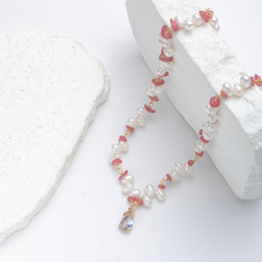 Genuine Freshwater Pearl Flying Petals Necklace