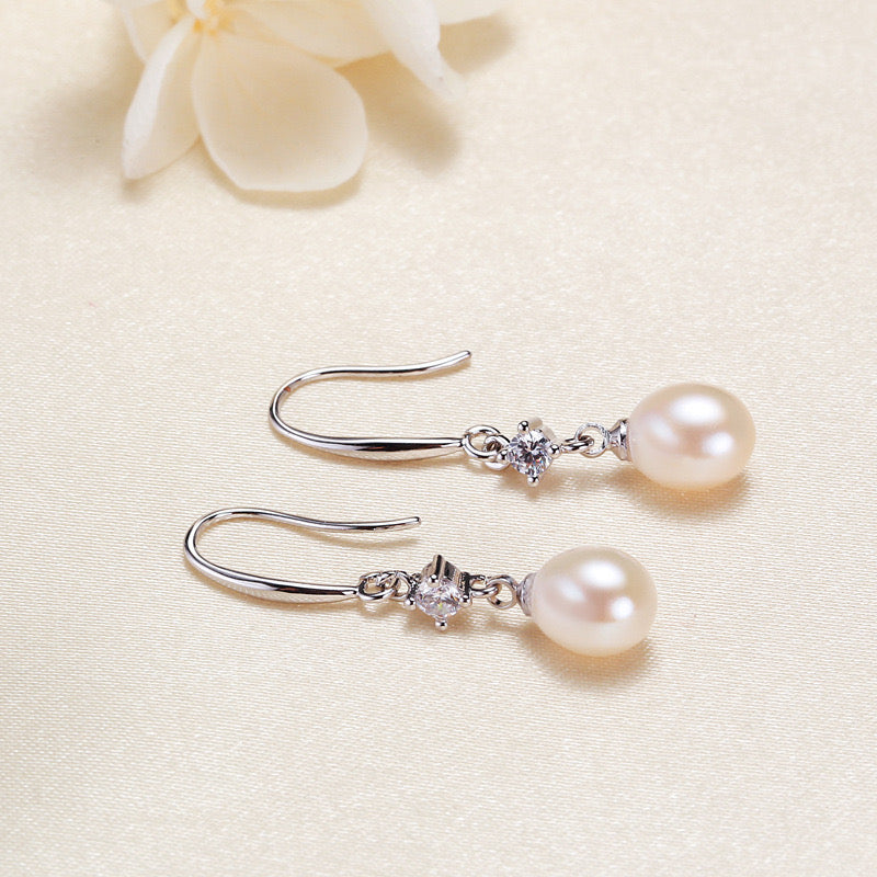 Brass Plated with 18K Gold Genuine Freshwater Pearl Celeste Earrings