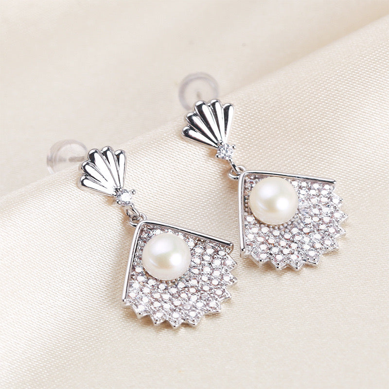 Brass Plated with 18K Gold Genuine Freshwater Pearl Fan Shell Earrings