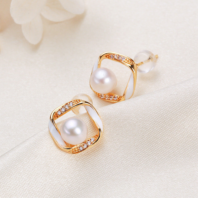 Brass Plated with 18K Gold Genuine Freshwater Pearl Martina Earrings