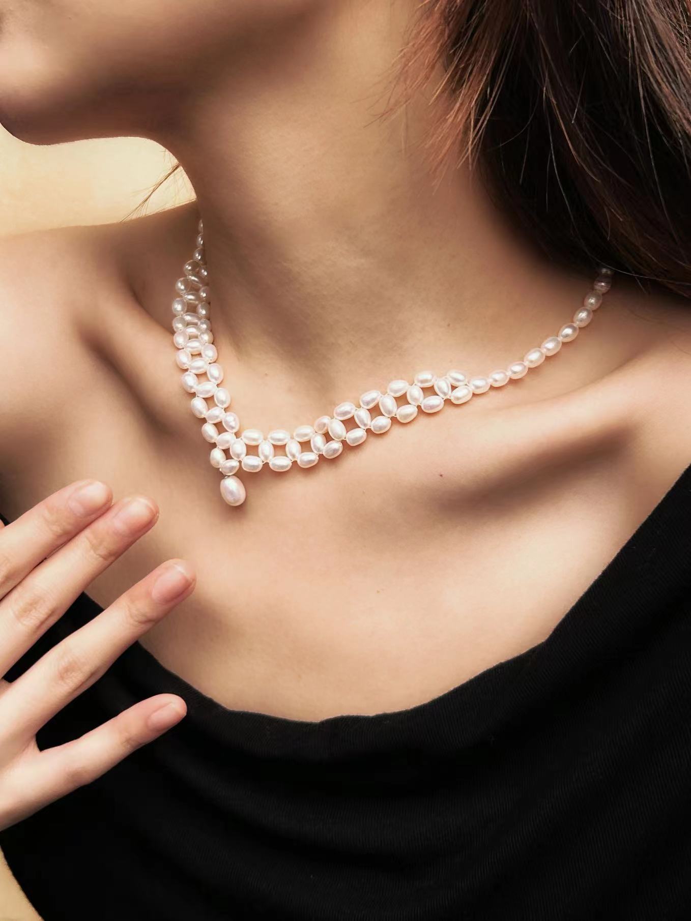 Genuine Freshwater Baroque Pearl Seraglio Necklace