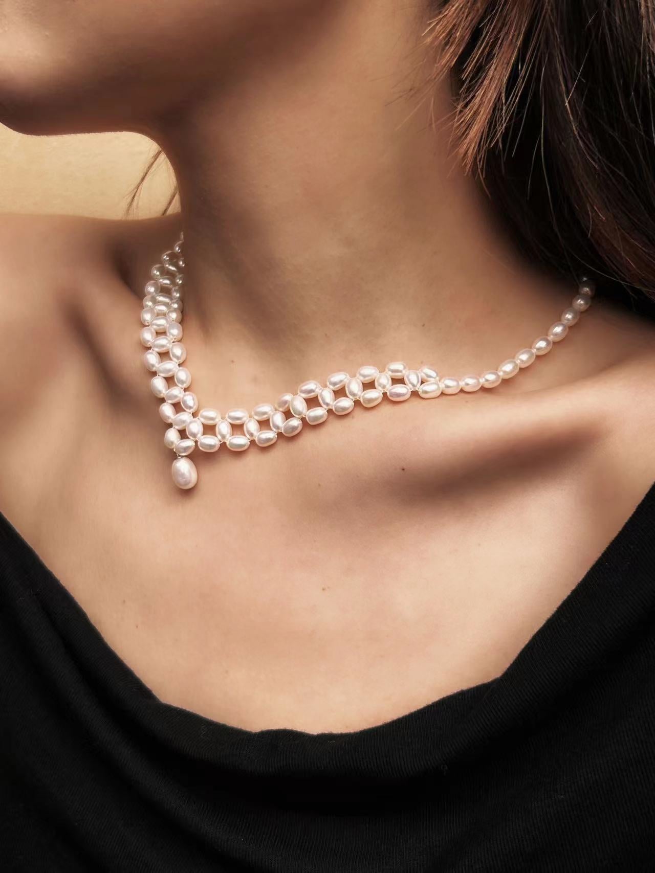 Genuine Freshwater Baroque Pearl Seraglio Necklace