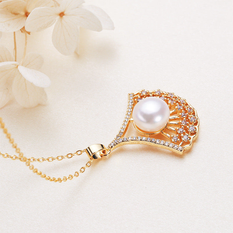 Brass Plated with 18K Gold Genuine Freshwater Pearl Ocean Fan Necklace