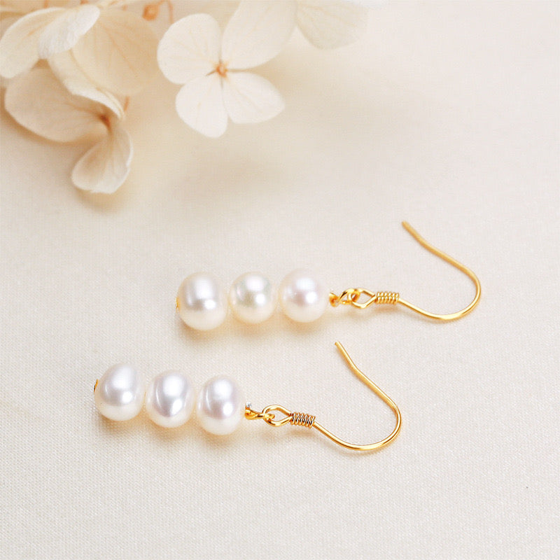 Solid S925 Silver Genuine Freshwater Pearl Gourd Earring