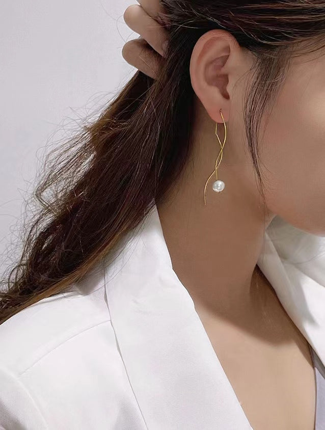 Genuine Freshwater Pearl Solid S925 Silver Streamline Earrings