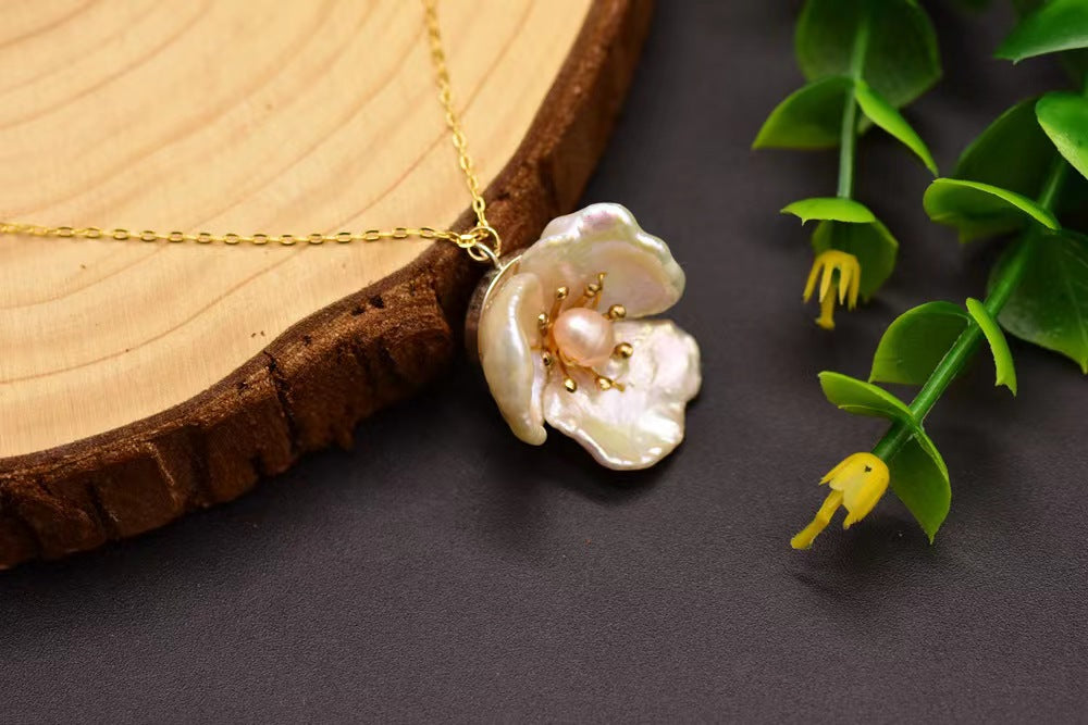 Genuine Freshwater Pearl Lucky Petals Necklace