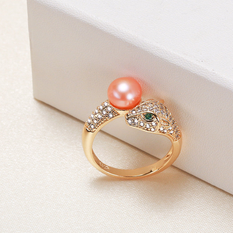 Brass Plated with 18K Gold Genuine Freshwater Pearl Leopard head Ring