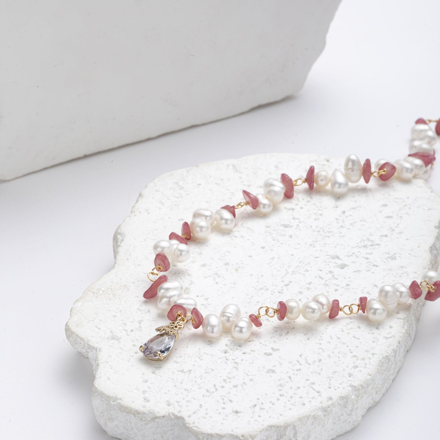 Genuine Freshwater Pearl Flying Petals Necklace