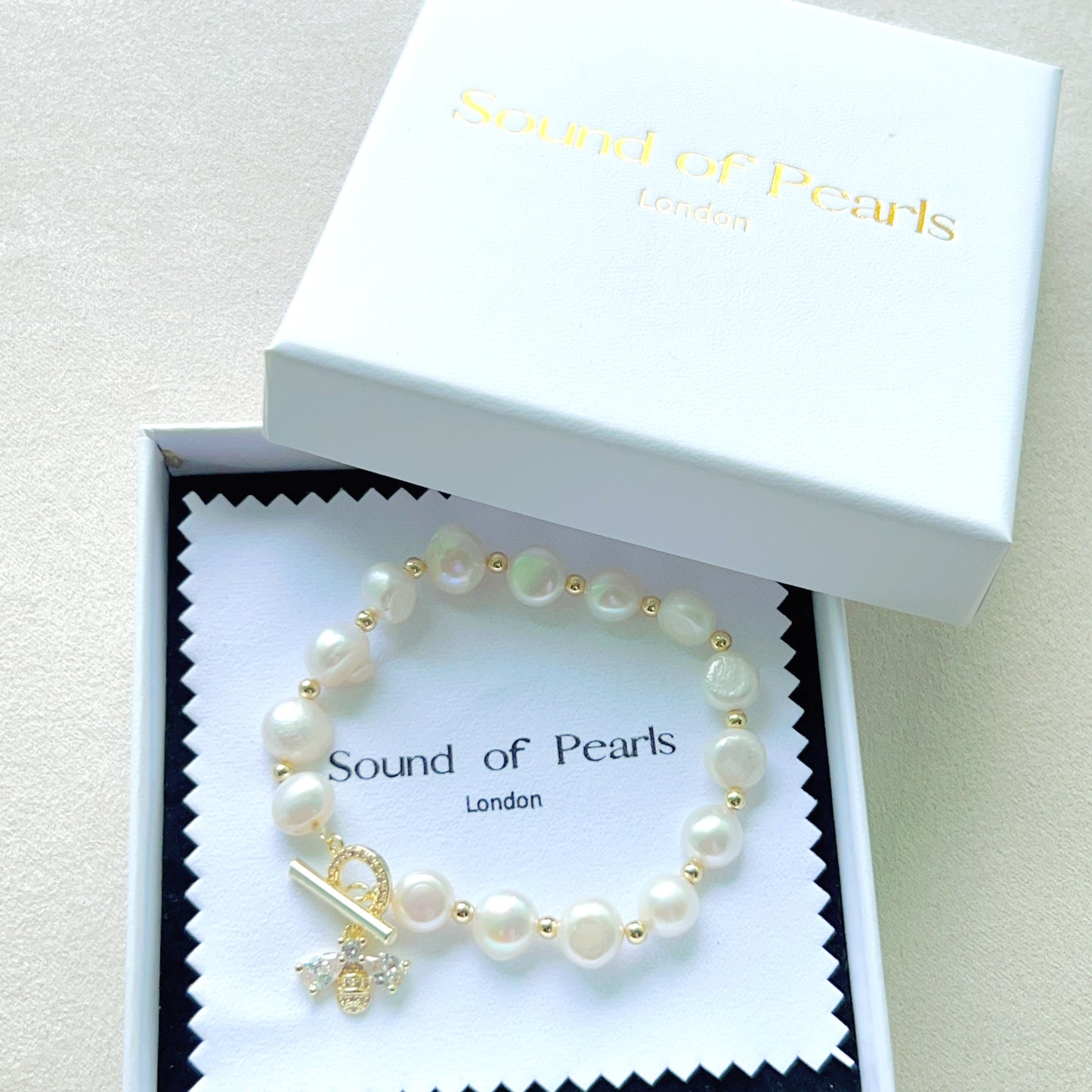 Genuine Freshwater Pearl Bee Bracelet