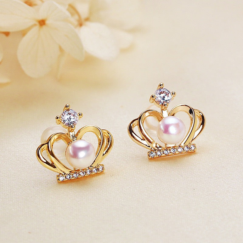 Brass Plated with 18K Gold Genuine Freshwater Pearl Crown Set