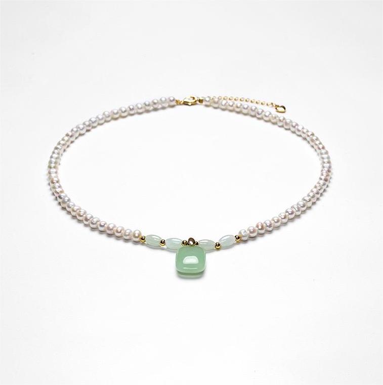 Genuine Freshwater Pearl Jade necklace