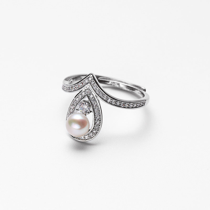 Genuine Freshwater Pearl Crown Ring