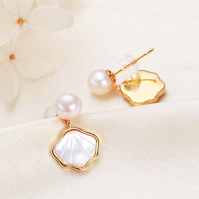 Brass Plated with 18K Gold Genuine Freshwater Pearl Lucky Shell Set