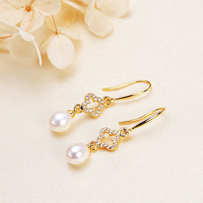 Brass Plated with 18K Gold Genuine Freshwater Pearl Golden Clover Earrings