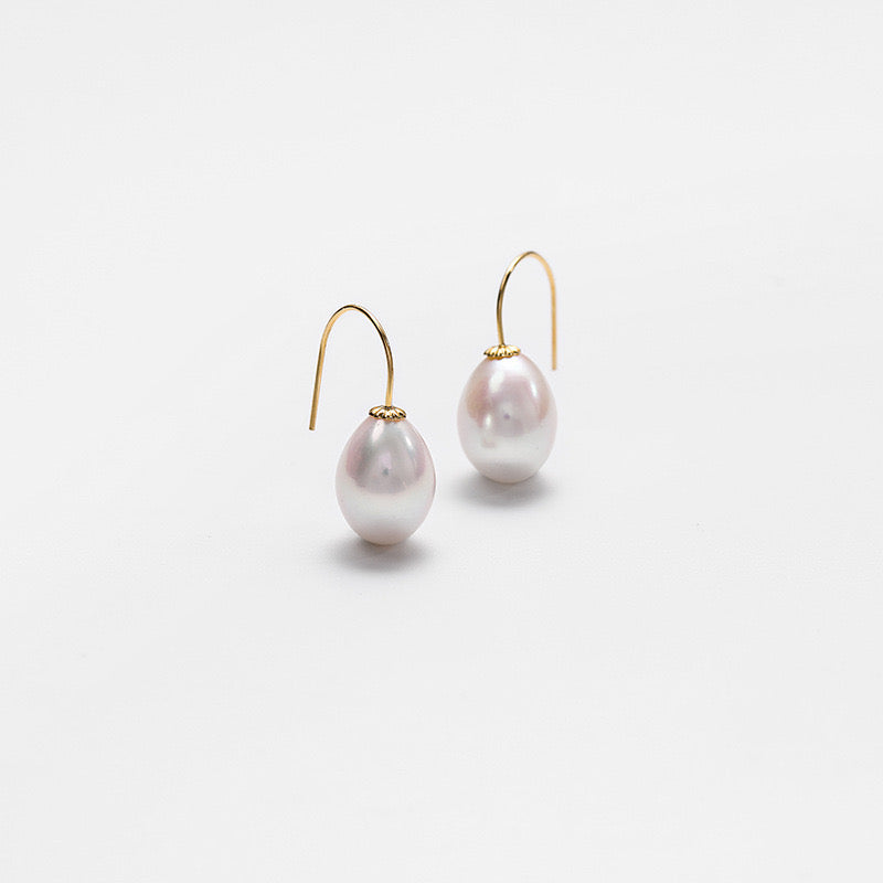 Solid 18K Gold Genuine Freshwater Pearl Floats Earrings