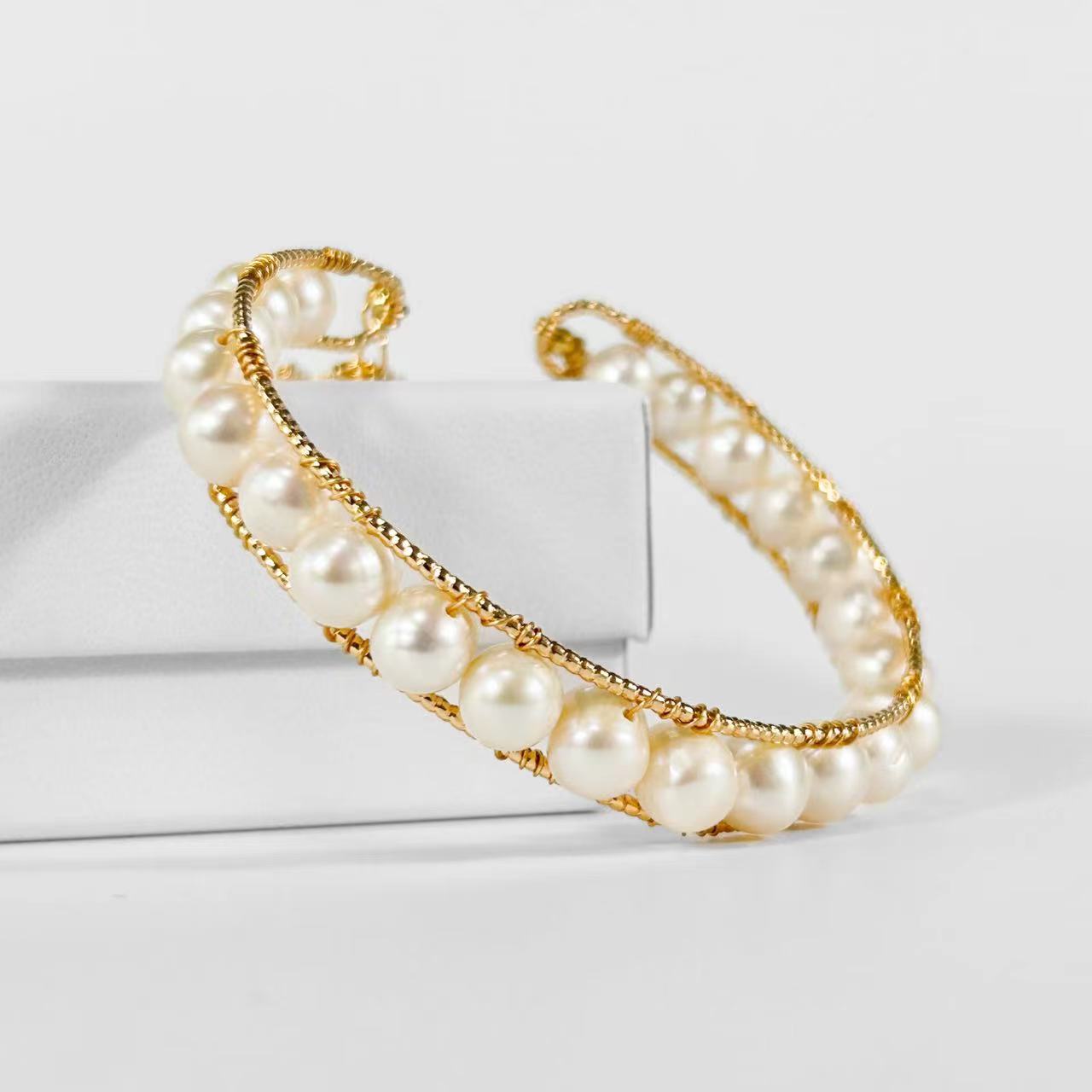 Genuine Freshwater Pearl Golden Divine Halo Bracelet
