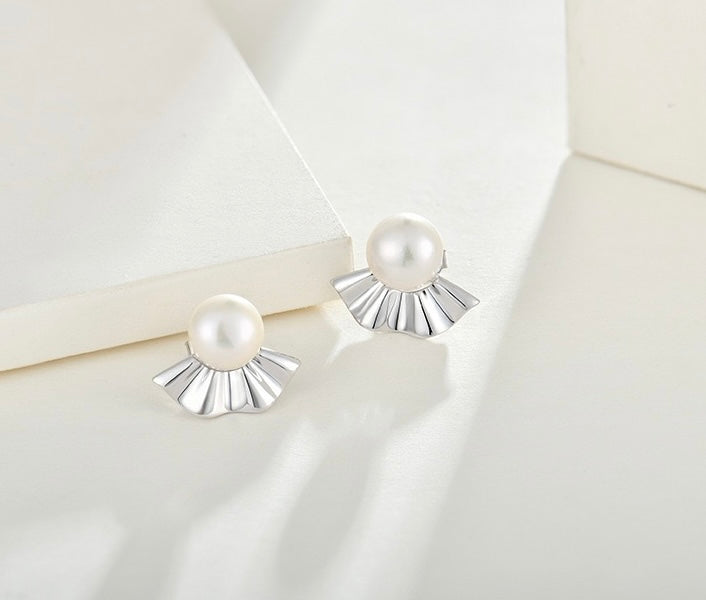 Genuine Freshwater Pearl Japanese Fan Earrings