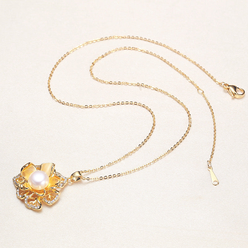 Brass Plated with 18K Gold Genuine Freshwater Pearl Goddess Flower Set