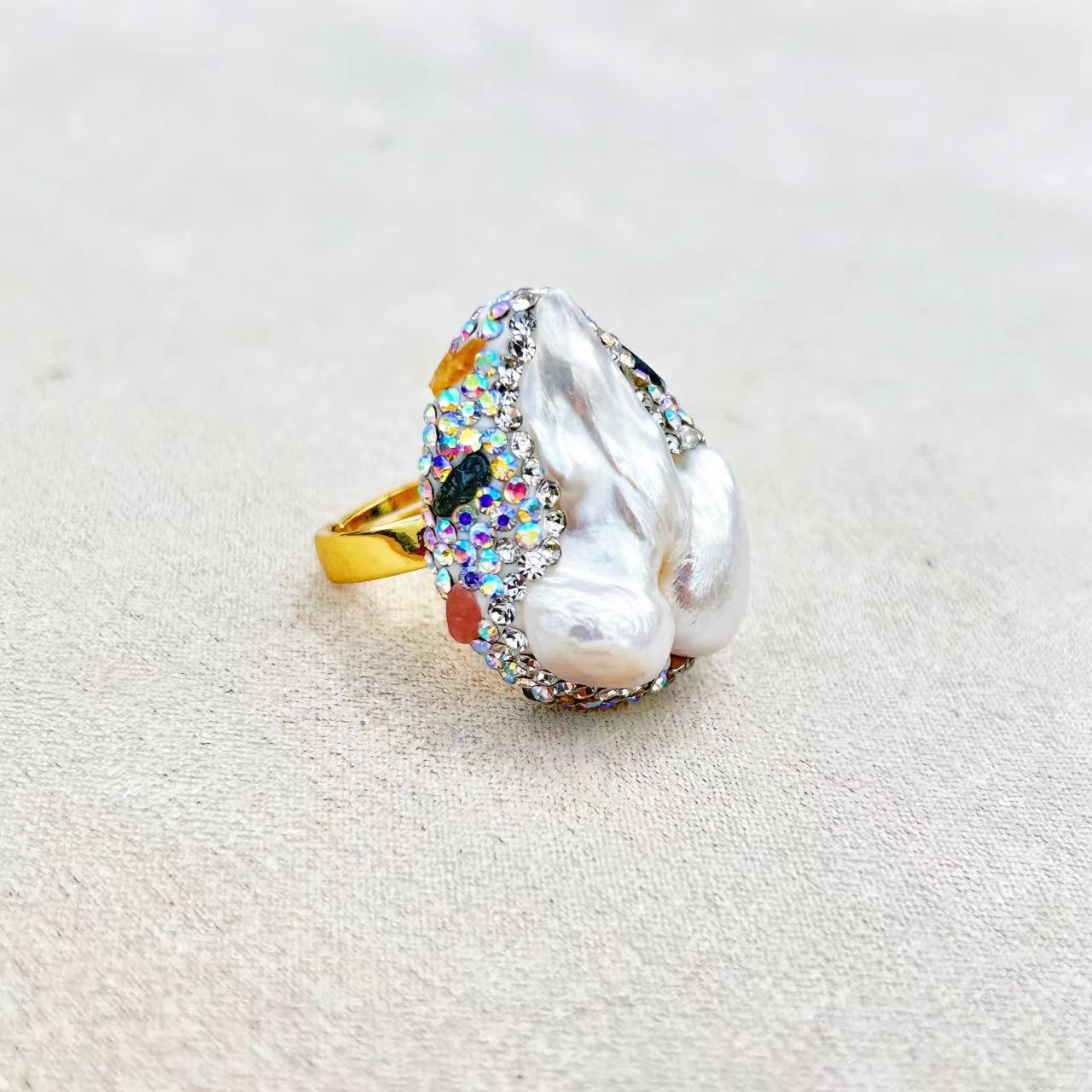 Genuine Natural Baroque Pearl & Mixed Crystal Lydos Ring