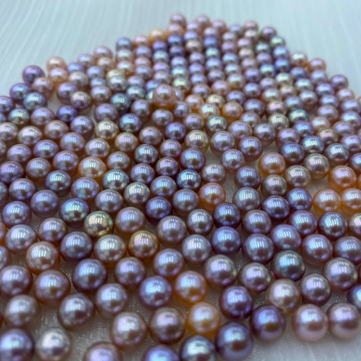 5.5-6mm Round Freshwater Rainbow Pearl