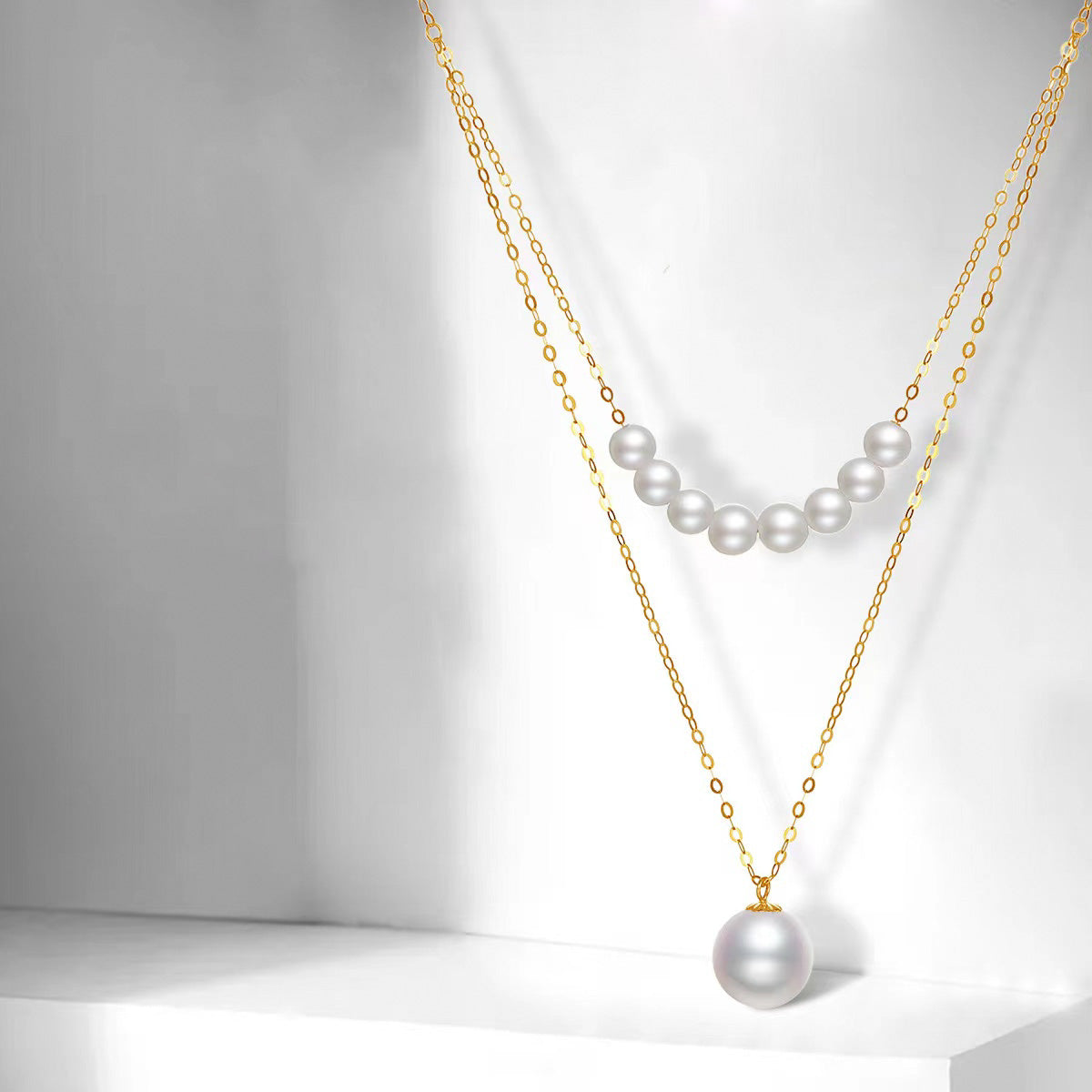 Solid 18K Gold Genuine Freshwater Pearl Venus Necklace