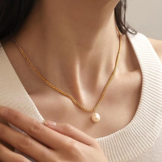 Genuine Freshwater Pearls Alta Necklace