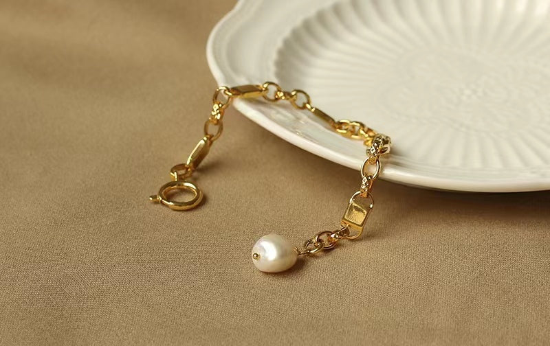 Genuine Freshwater Baroque Pearl Gold Lock Bracelet